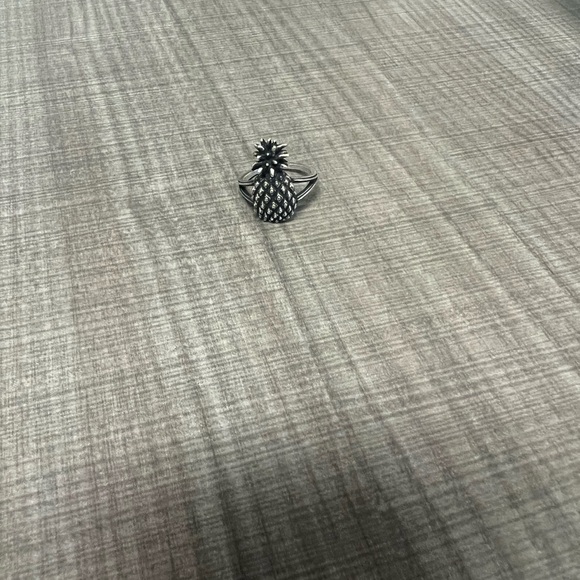 James Avery pineapple ring size 10 - Picture 3 of 3